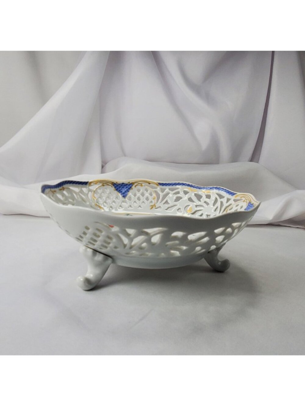 Oscar De La Renta Fine China Reticulated Bowl Angelique 7" Floral West Germany - Picture 6 of 9